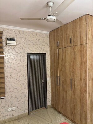 Building Lobby in 3 BHK Builder Floor at South City 1 – for Rent
