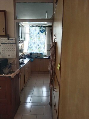 Furnished Amenities in 3 BHK Builder Floor at Maple Heights, Sector 43 – for Rent