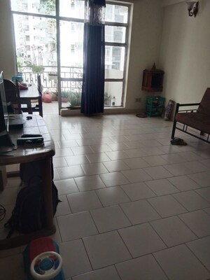 Living Room in 3 BHK Builder Floor at Maple Heights, Sector 43 – for Rent