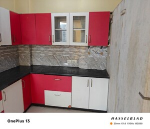 Kitchen in 4 BHK Apartment at Parsvnath Planet, Gomti Nagar – for Rent
