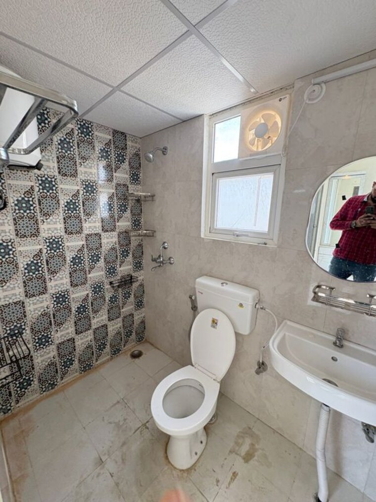 Bathroom, signature-signum-37d-iii 2 Bedroom 1000 Sq.Ft. Apartment In Sector 37d Gurgaon 10352669