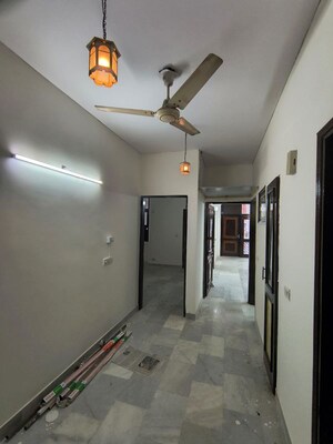 Room in 2 BHK Apartment at Chittaranjan Park – for Rent