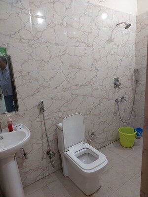 Bathroom in 4 BHK Apartment at Parsvnath Planet, Gomti Nagar – for Rent