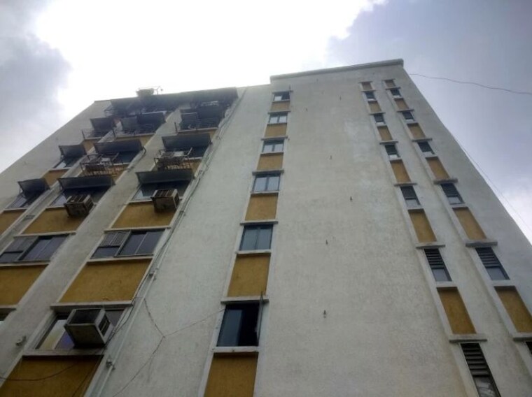 Team Area, breach candy 3 Bedroom 1905 Sq.Ft. Apartment In Breach Candy Mumbai 10352739