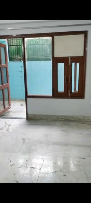 1 RK Builder Floor For Rent in Sector Swarn Nagri