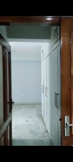Building Lobby in 1 RK Builder Floor at Sector Swarn Nagri – for Rent