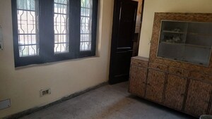 Room in 3 BHK Independent House at Sector 14 – for Rent
