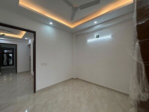 Room in 2 BHK Builder Floor at Saket – for Rent