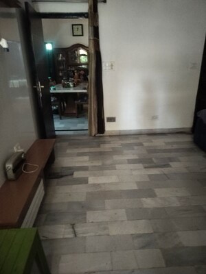 Parking in 3 BHK Builder Floor at Jawahar Nagar – for Sale