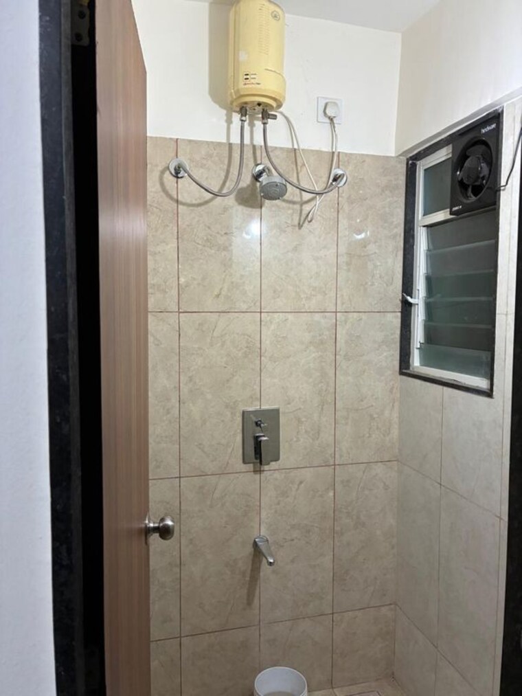 Bathroom, sneh-akshay-anantam 1 Bedroom 424 Sq.Ft. Apartment In Wakad Pune 10339114