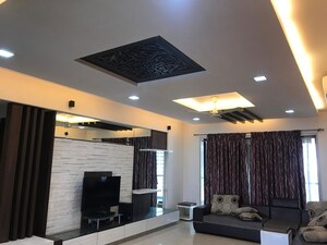 Room in 4 BHK Apartment at Lake Front Solitaire, Powai – for Sale