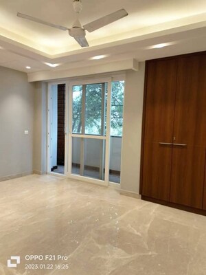 Room in 2 BHK Apartment at DLF Cyber Greens, Sector 24 – for Rent