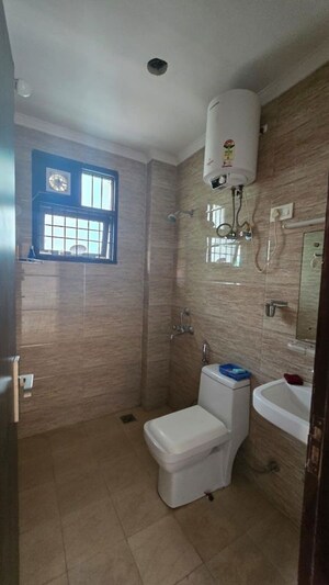 Bathroom in 2 BHK Builder Floor at Sector 39 – for Rent