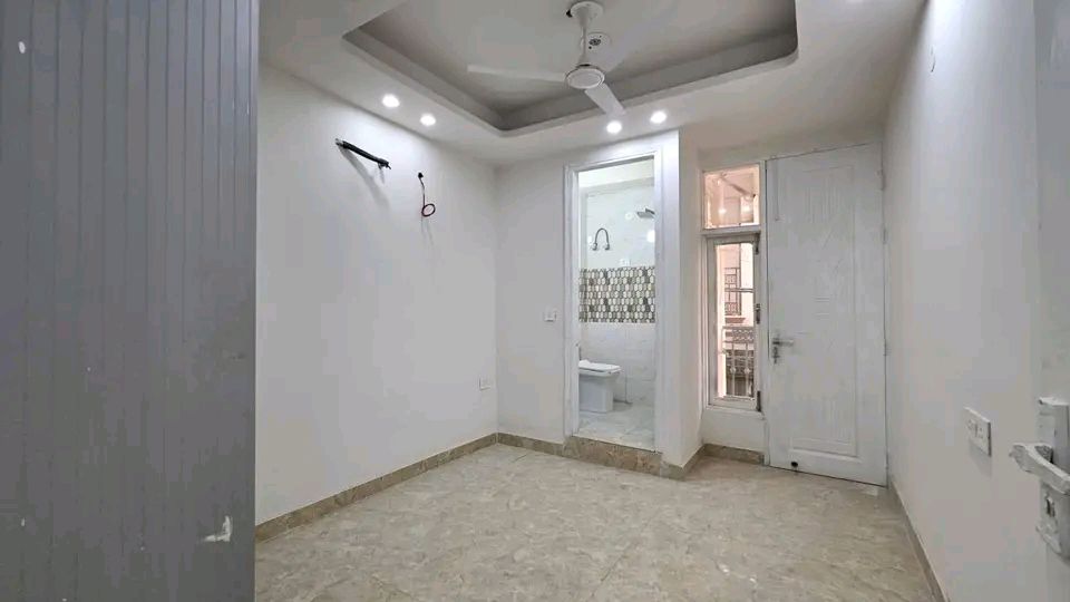 1 BHK + Servant Room,Extra Room Builder Floor For Rent in Chattarpur