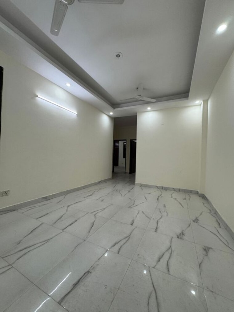 Room, chattarpur 3 Bedroom 1200 Sq.Ft. Apartment In Chattarpur Delhi 10352924