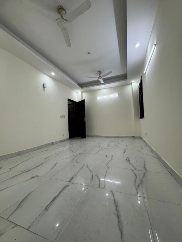 Room, chattarpur 3 Bedroom 1200 Sq.Ft. Apartment In Chattarpur Delhi 10352924