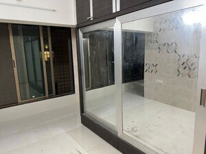 Room in 2 BHK Apartment at United Unity Heights, Malad West – for Rent