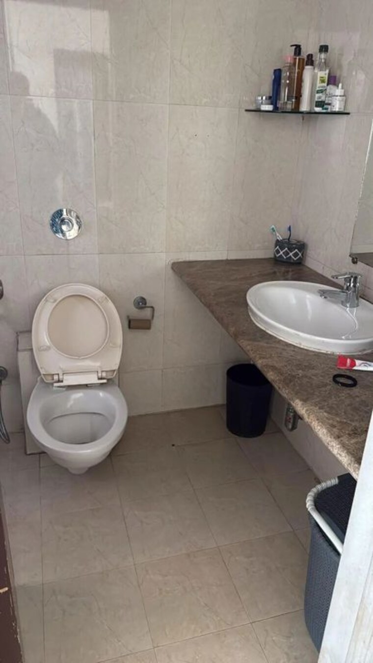 Bathroom, nahar-amrit-shakti 3 Bedroom 1372 Sq.Ft. Apartment In Chandivali Mumbai 10352948
