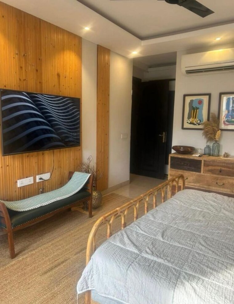 Bedroom, dlf-cyber-greens 3.5 Bedroom 1980 Sq.Ft. Apartment In Sector 24 Gurgaon 10352986