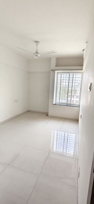 Master Bedroom in 2 BHK Apartment at Kamgar Putala Vasahat – for Rent