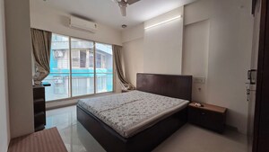 Bedroom in 3 BHK Apartment at Vile Parle West – for Rent