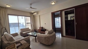 3 BHK Apartment For Rent in Vile Parle West