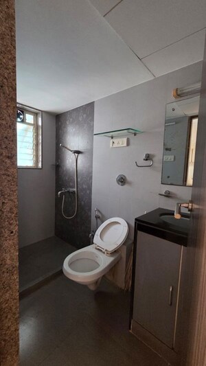 Bathroom in 3 BHK Apartment at Vile Parle West – for Rent
