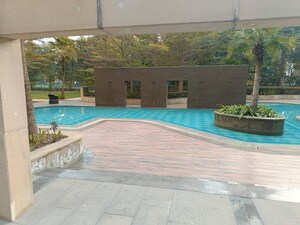 Swimming Pool in 1 BHK Apartment at DLF Cyber Park, Sector 20 – for Rent