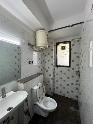 Bathroom in 1 BHK Builder Floor at Sushant Lok I – for Rent