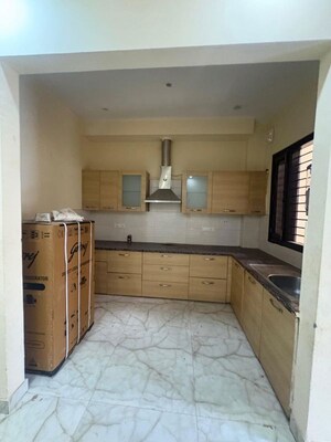 Kitchen in 2 BHK Builder Floor at Sector 40 – for Rent
