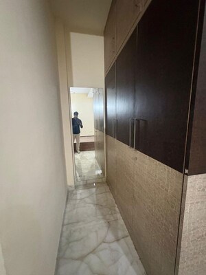 Building Lobby in 2 BHK Builder Floor at Sector 40 – for Rent