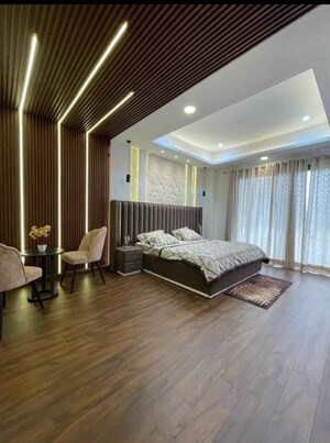 Living Room in 2 BHK Apartment at DLF Cyber Park, Sector 20 – for Rent