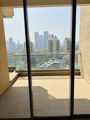 Building Lobby in 2 BHK Apartment at Prestige Siesta, Mulund West – for Rent