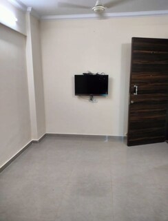 2 BHK + Study Room Apartment For Rent in Vijay Orovia