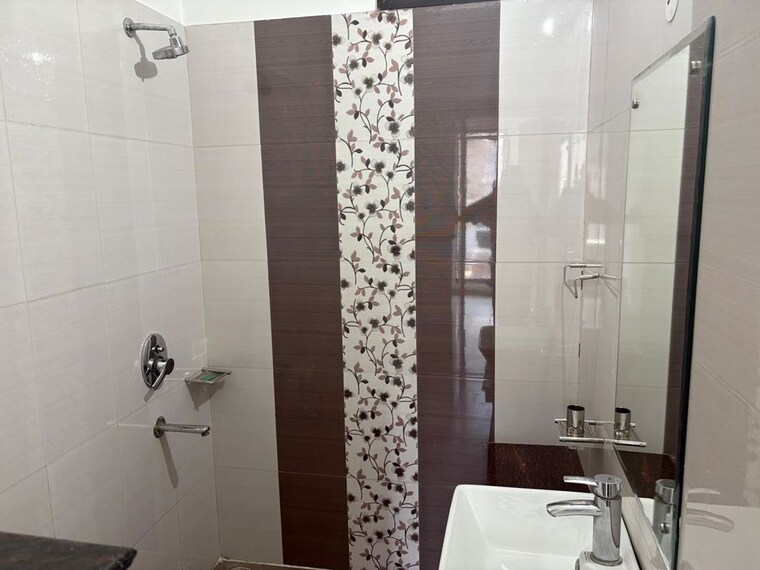 Bathroom, sector 20 3 Bedroom 1800 Sq.Ft. Independent House In Sector 20 Chandigarh 10207314