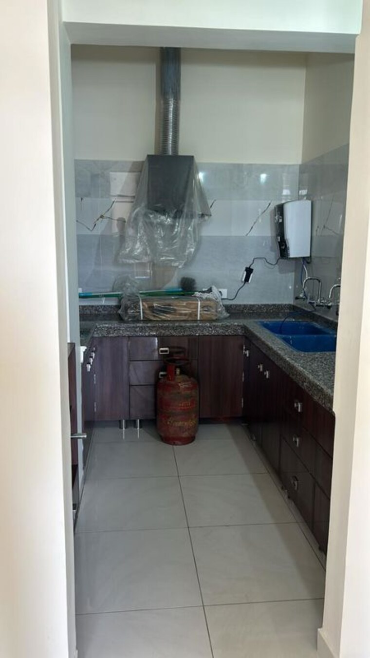 Kitchen, sector 4 1 RK 600 Sq.Ft. Apartment In Sector 4 Panchkula 10254255