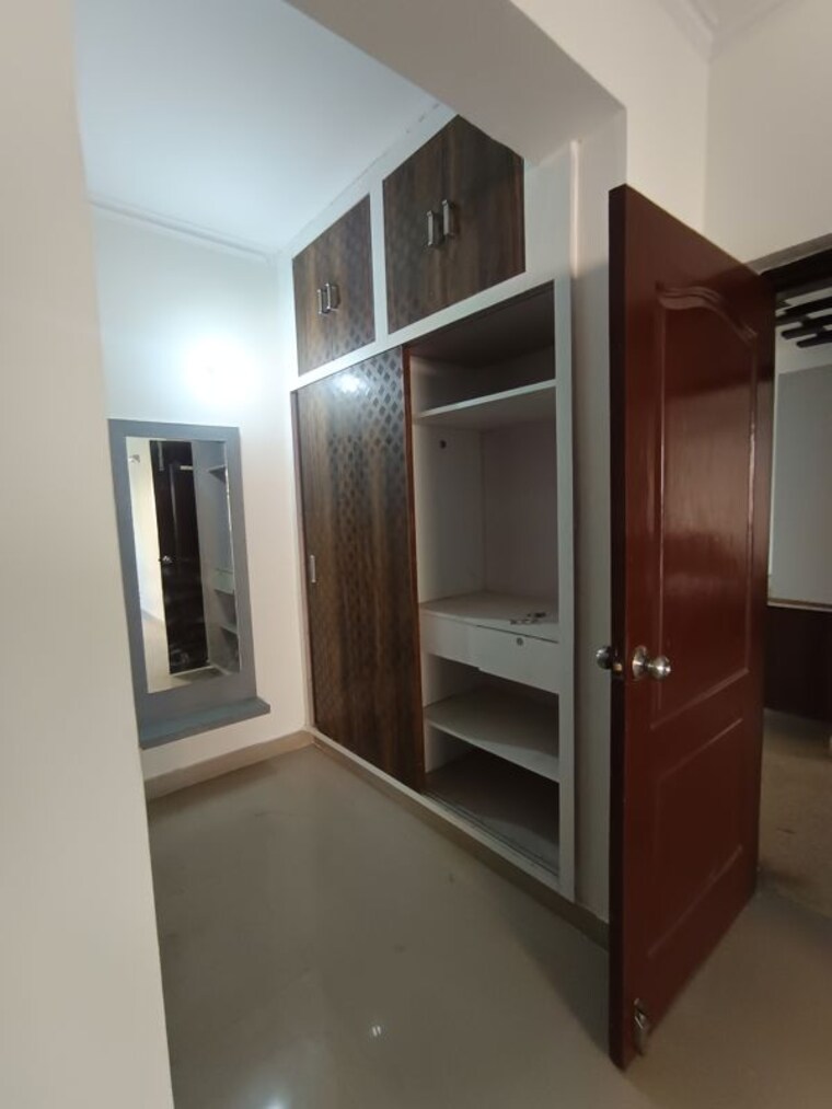 Room, emerald-green 3 Bedroom 2300 Sq.Ft. Apartment In Sector 52 Gurgaon 10353082