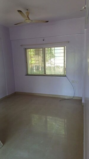 Room in 3 BHK Apartment at Kamgar Putala Vasahat – for Sale