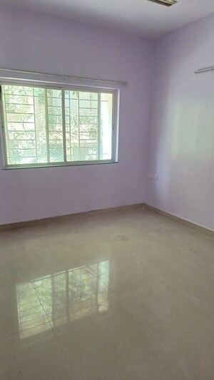 Room in 3 BHK Apartment at Kamgar Putala Vasahat – for Sale
