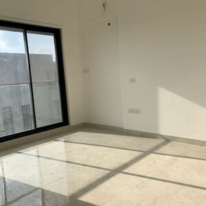 Room in 3 BHK Apartment at Dattani Nagar CHS, Poisar – for Rent