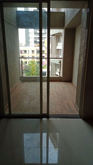 Room in 3 BHK Apartment at Patil Nagar – for Rent