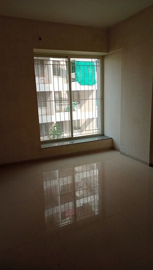 Room in 3 BHK Apartment at Patil Nagar – for Rent