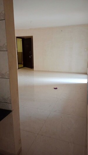 Room in 3 BHK Apartment at Patil Nagar – for Rent