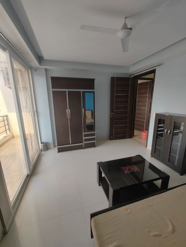 Kitchen, sector 57 3 Bedroom 2000 Sq.Ft. Builder Floor In Sector 57 Gurgaon 10353113