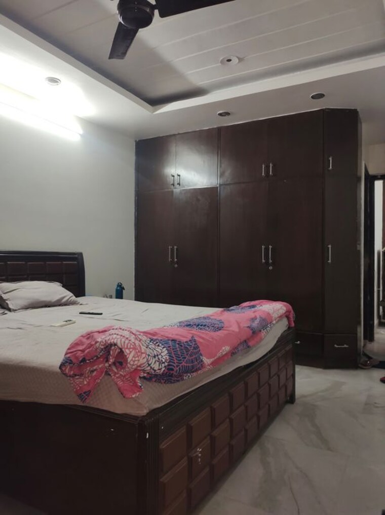 Bedroom, east of kailash 1 Bedroom 1000 Sq.Ft. Builder Floor In East Of Kailash Delhi 10353129
