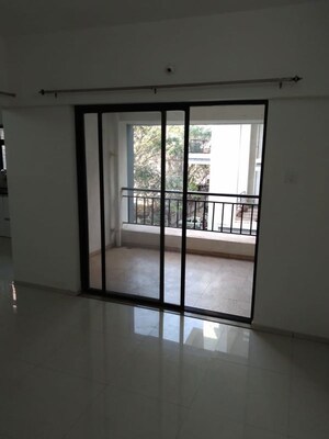 Room in 1.5 BHK Apartment at Shreyas Palladium Exotica Phase III, Dhanori – for Rent