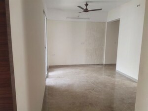 Room in 2 BHK Apartment at Kamgar Putala Vasahat – for Rent