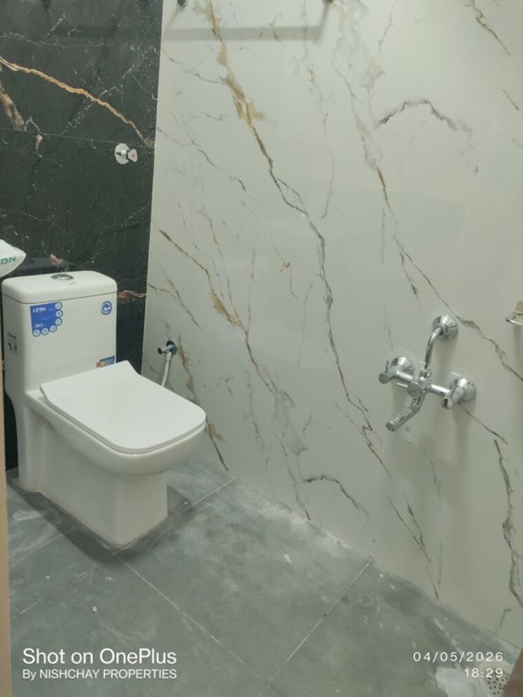 Bathroom, hrbr layout 3 Bedroom 1300 Sq.Ft. Builder Floor In Hrbr Layout Bangalore 10353148