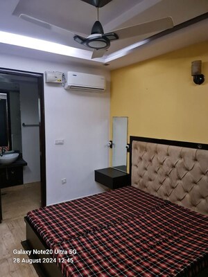 Bedroom in 3 BHK Builder Floor at Jawahar Nagar – for Rent