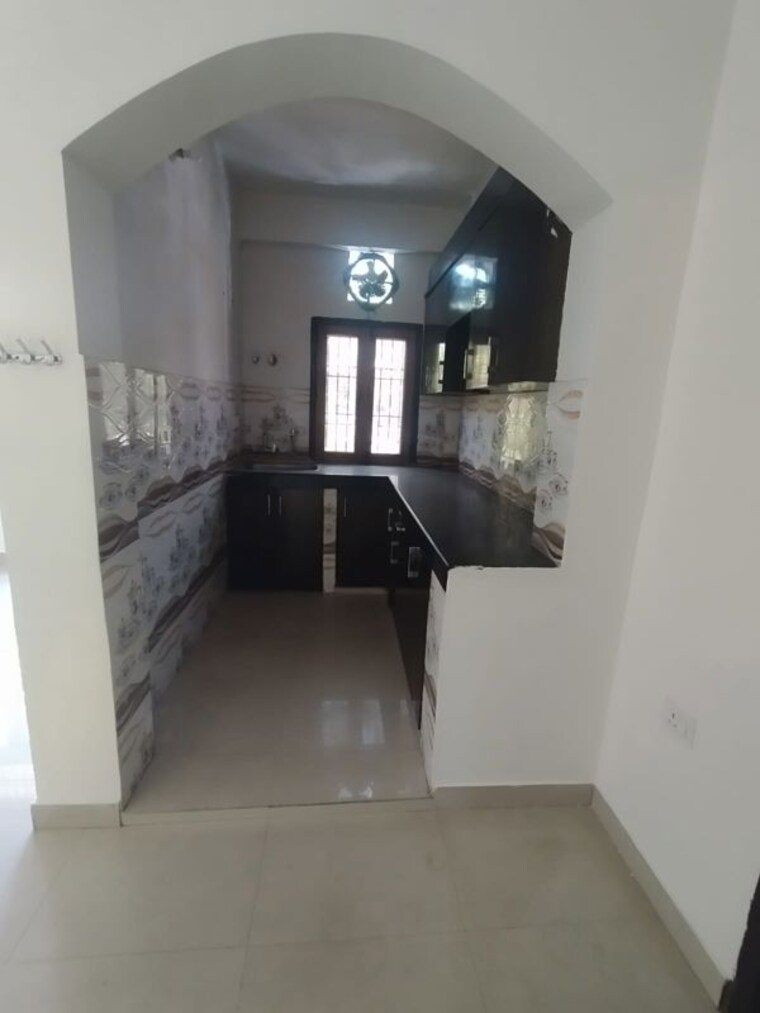 Kitchen, beta ii greater noida 2 Bedroom 120 Sq.Mt. Builder Floor In Beta Ii Greater Noida Greater Noida 10353173